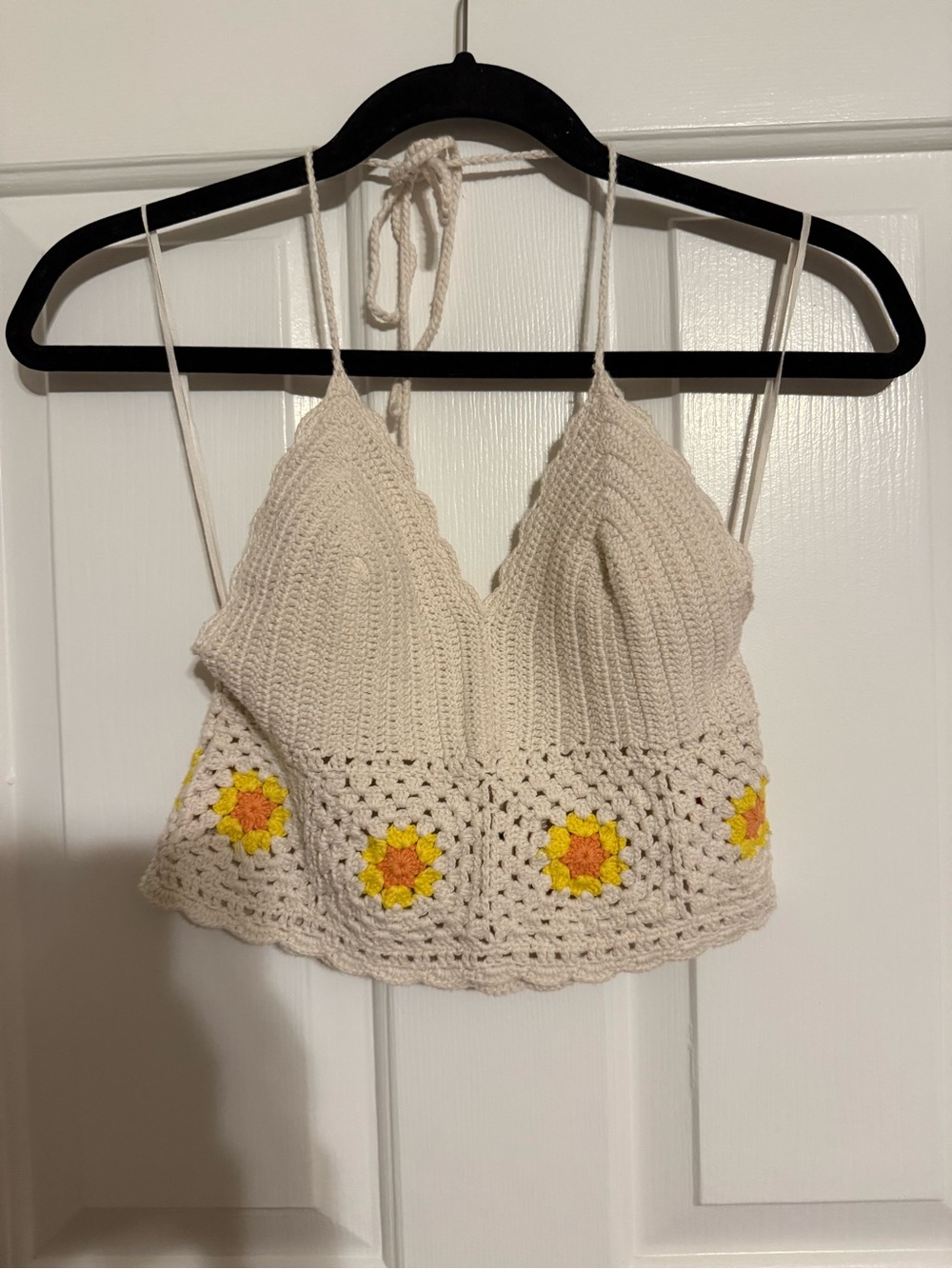 Aerie Cream Crochet Daisy Halter Crop Top Size M